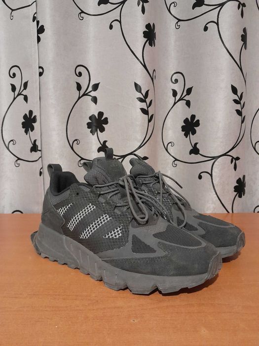 Vand adidași ADIDAS