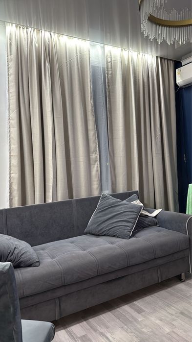 Диван в хорошем состояний 240см