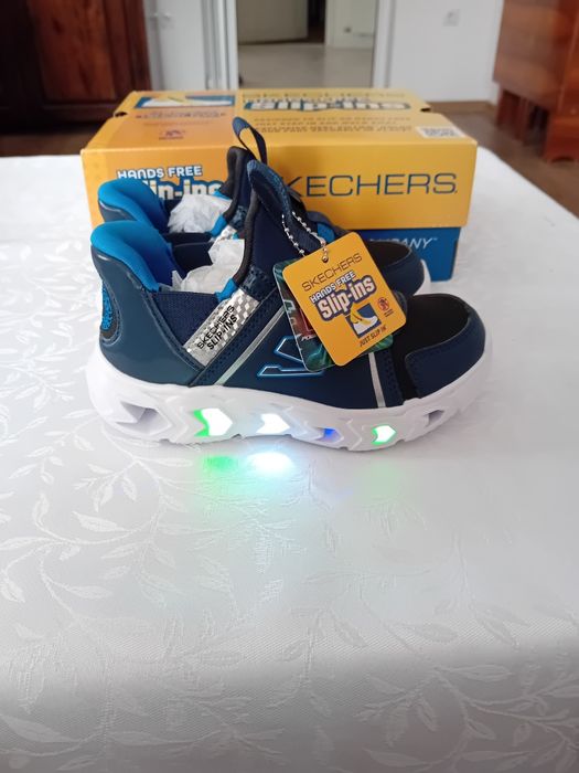 Papuci Skechers noi - marimea 25