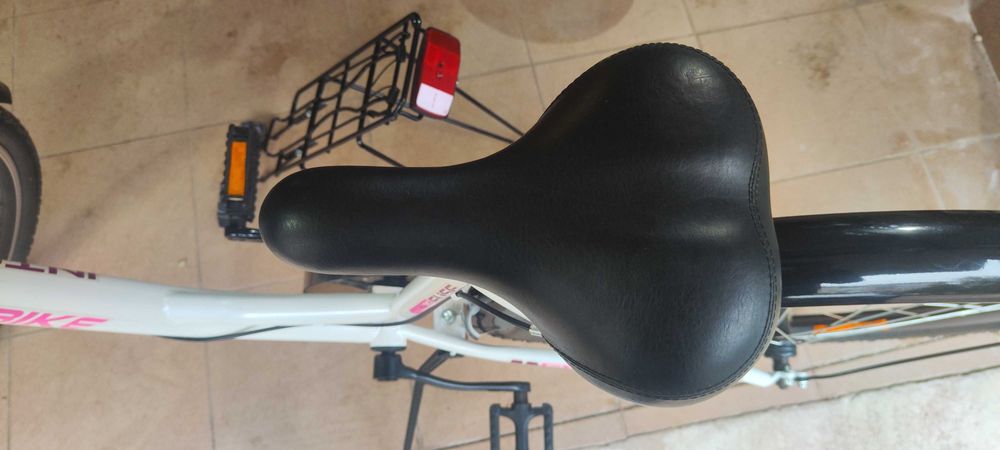 Дамски велосипед / женско колело - МНОГО ЗАПАЗЕНО