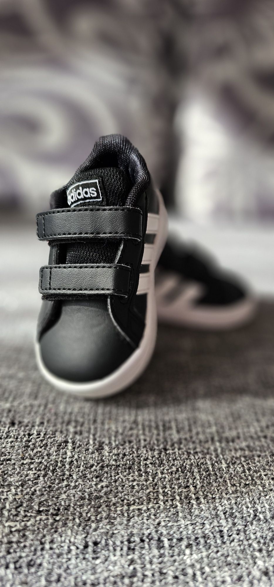 Vând adidasi originali Adidas