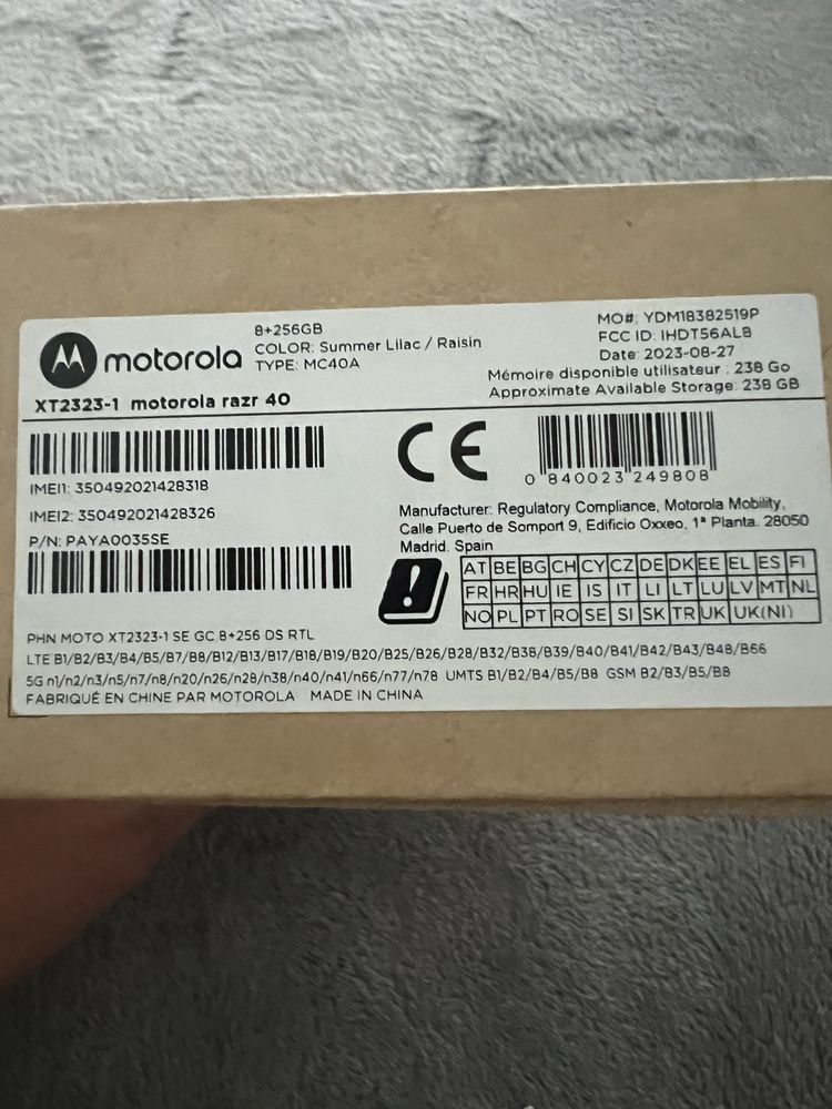 Motorola razr 40 nou nout