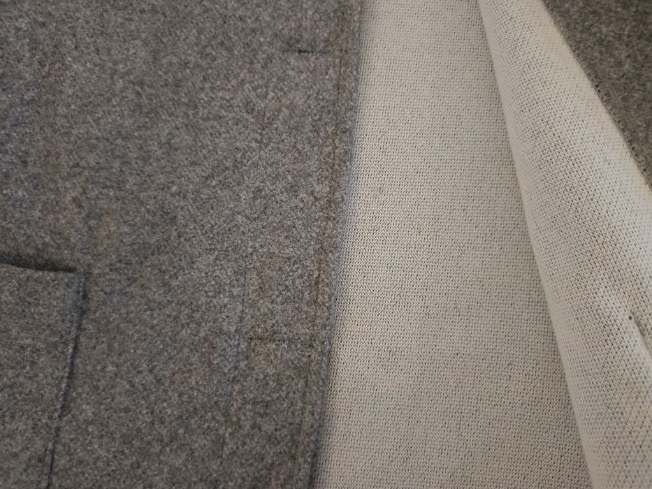 Тънко палтенце .Ново .Размер С/М