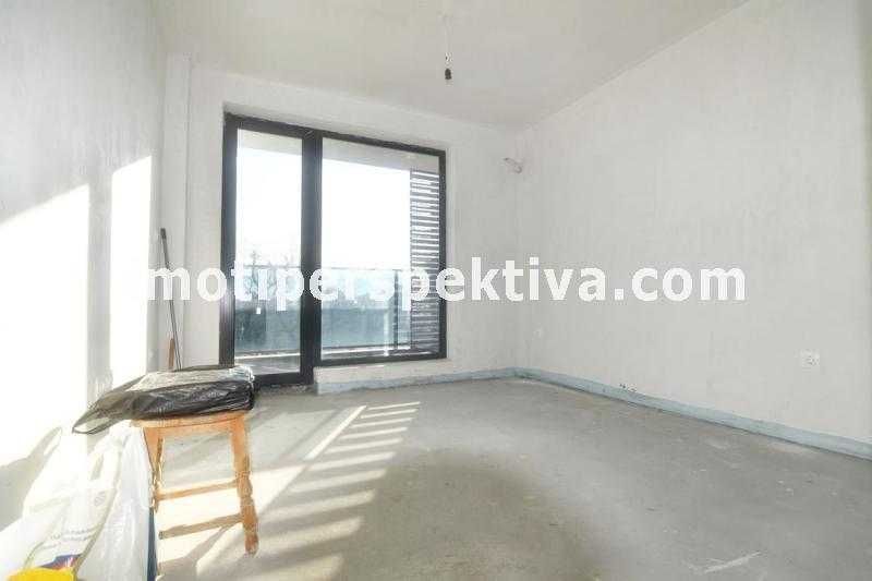 Продава се Двустаен апартамент в Пловдив, Център - 64 кв.м за 2024 €/кв.м - Снимка #2