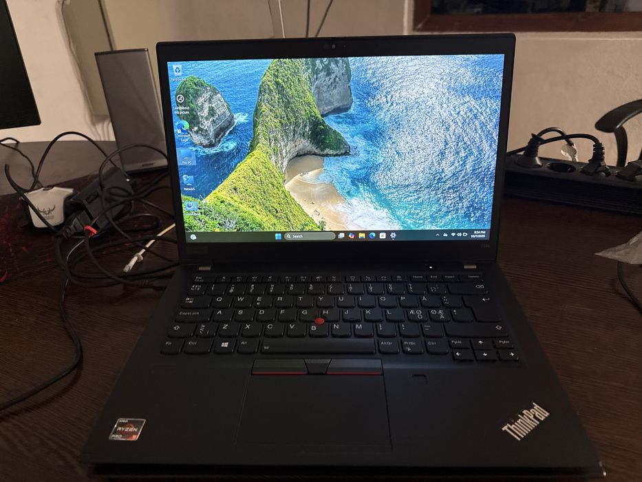 Laptop Lenovo ThinkPad T14s Ryzen5 16gb ssd