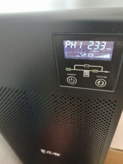 UPS Eaton model 9E6Ki