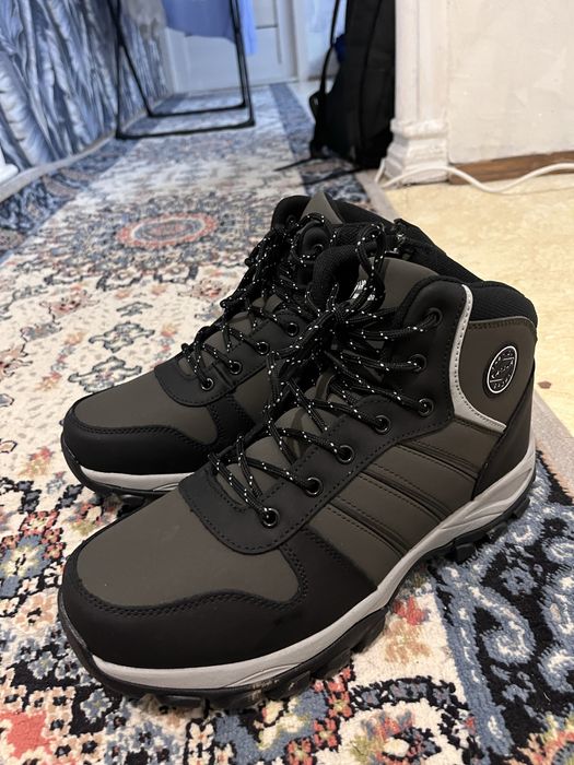 Продаю Зимнюю обувь