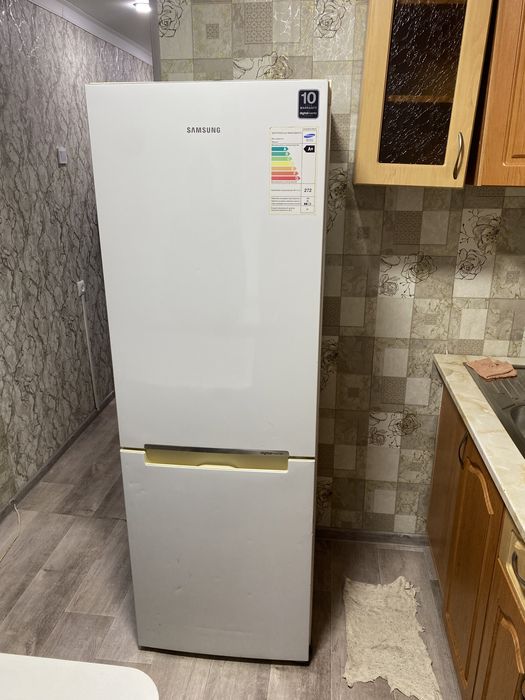 Продам холодильник Самсунг