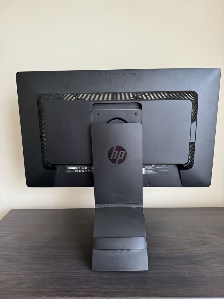 Монитор HP EliteDisplay E231 23”