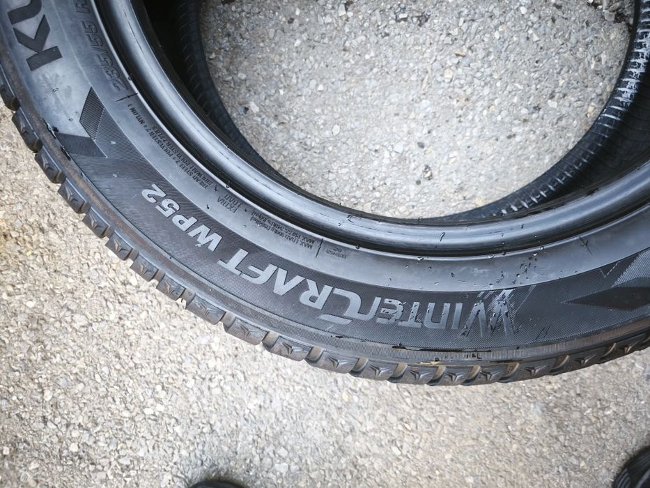 235/55/18" 2бр Kumho winter craft, dot2223,7mm