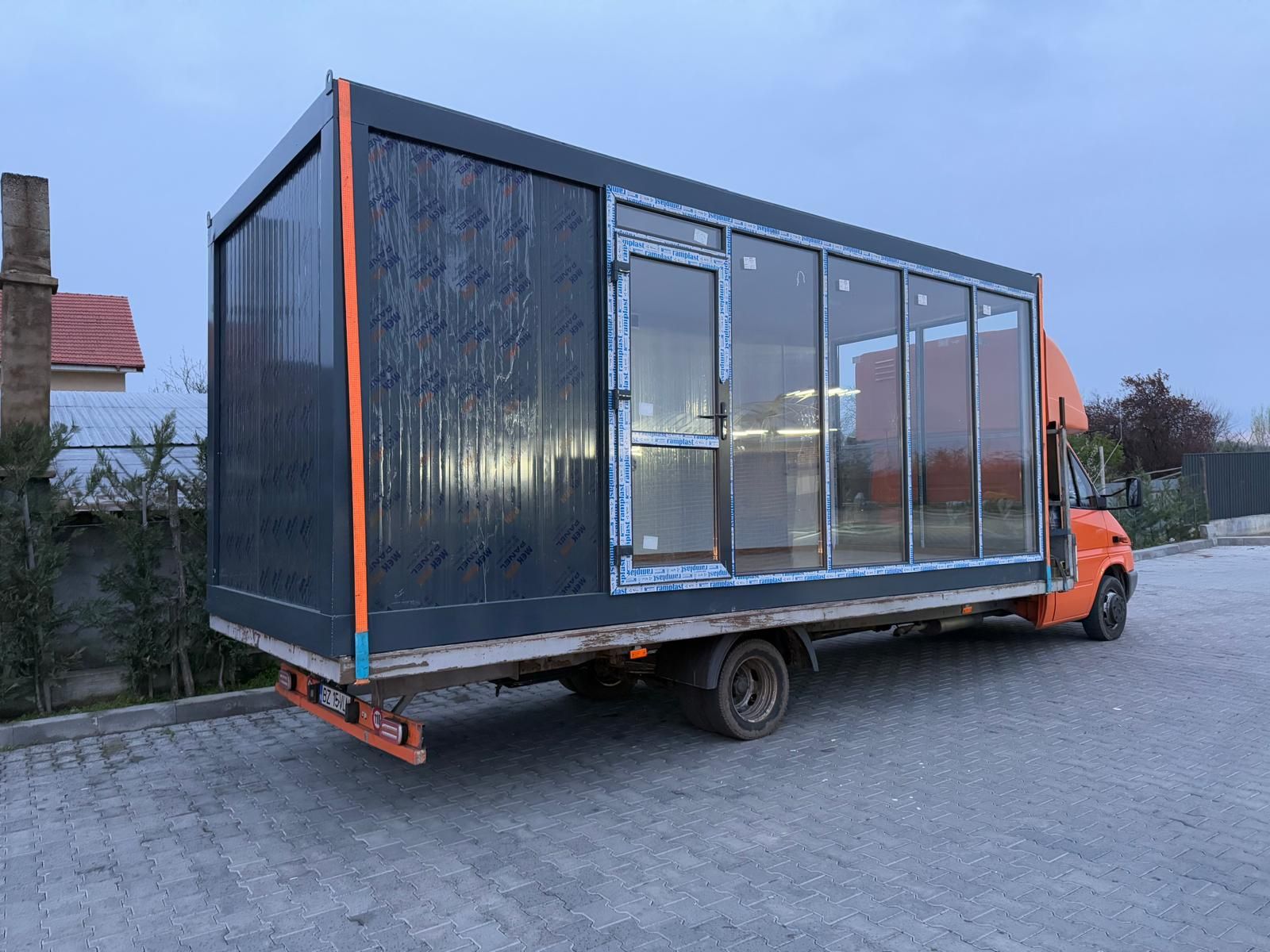 Vand containere modulare tip birou