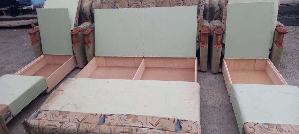 Диван с креслами