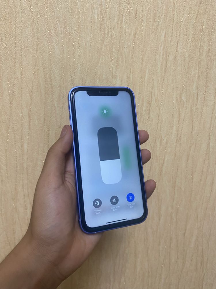 Iphone Xr Idialni Xolatda