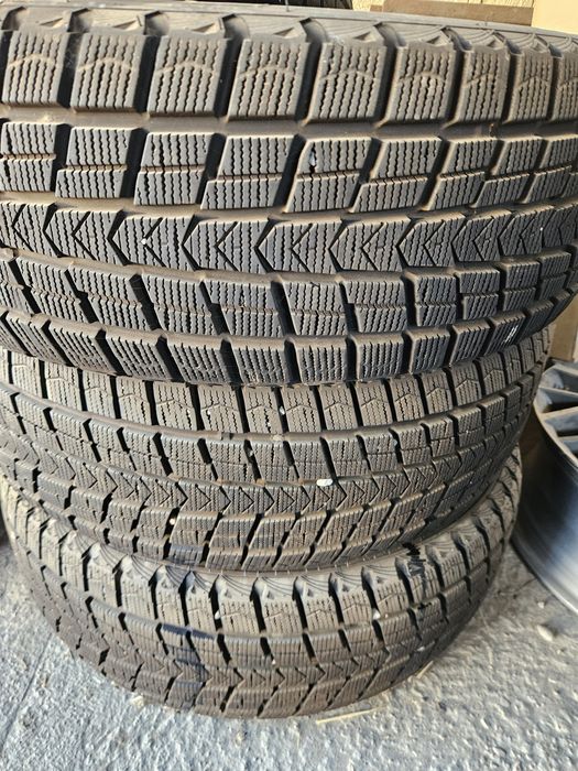 Продаётся зимние баллоны 18 размер