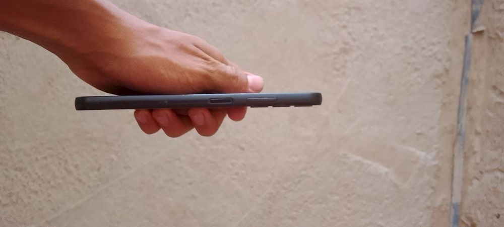 Samsung A05s sotiladi