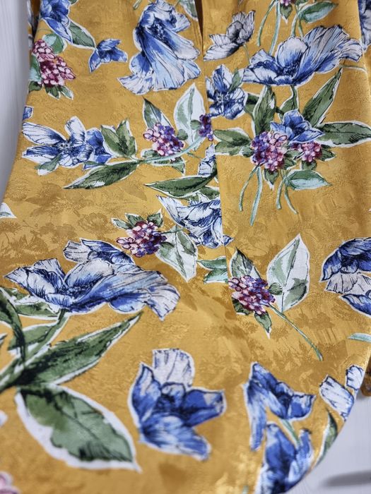 Bluză model floral- nouă