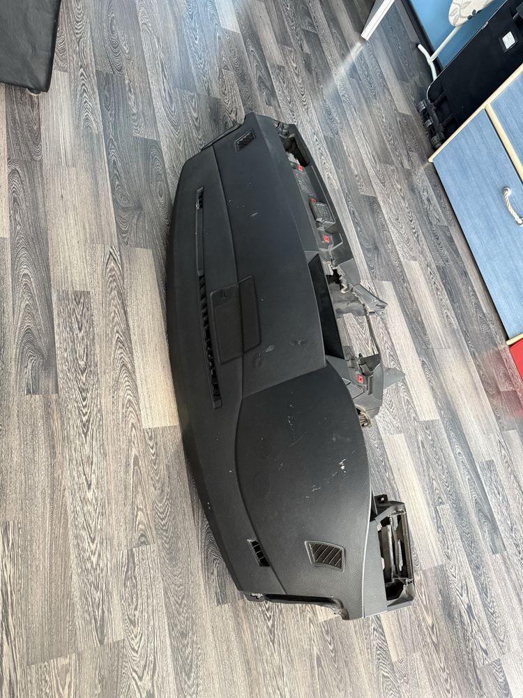 Табло с холдъри е60