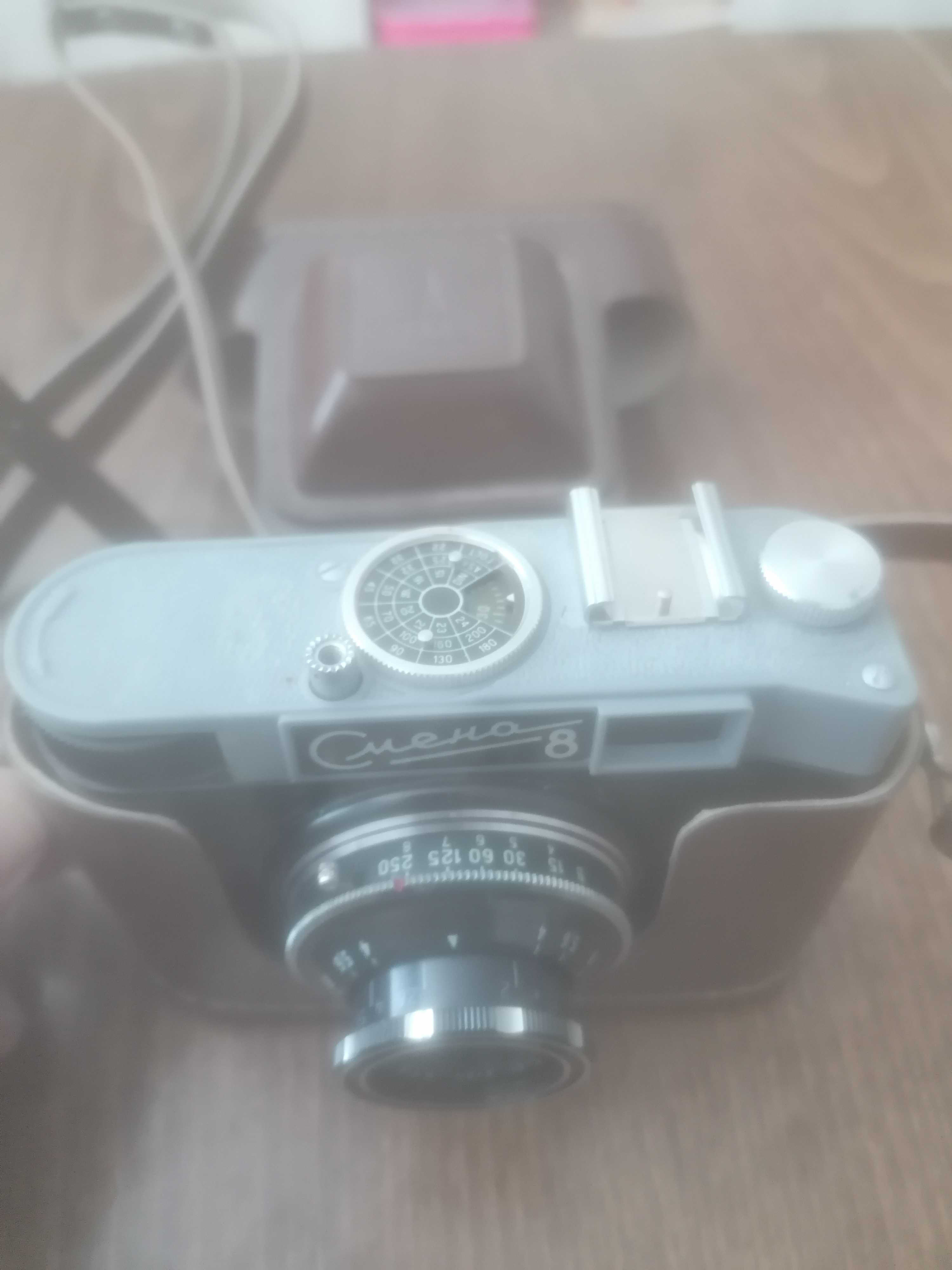 Ретро фотоапарат Смена 8