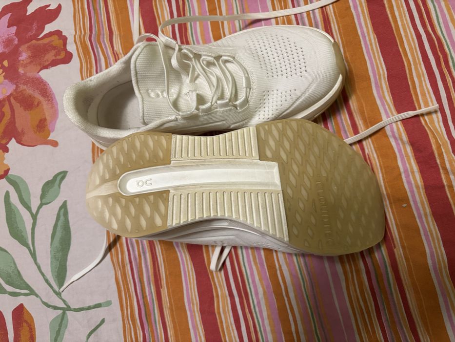 Маратонки on cloud 39 номер