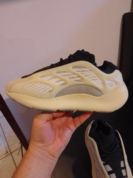 Adidas Yeezy 700 V3 Azael