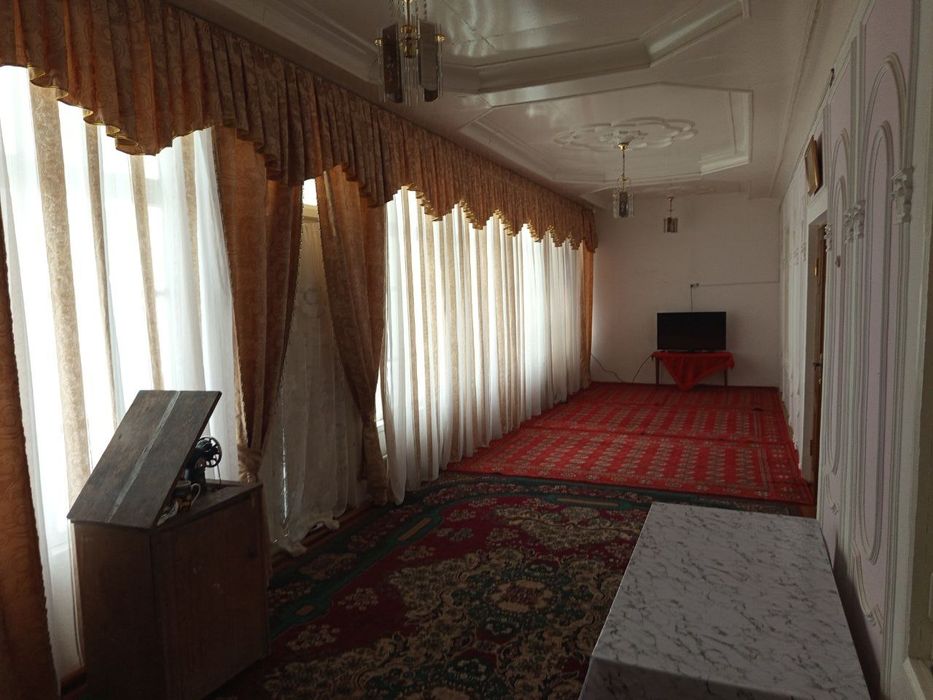 Ховли сотилади, Эски шахарда