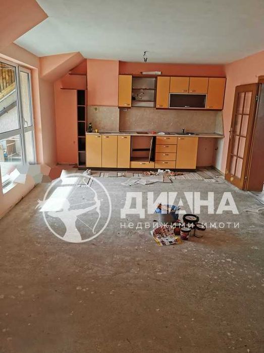 Продава се Тристаен апартамент в Пловдив, Младежки Хълм - 72 кв.м за 1431 €/кв.м - Снимка #2