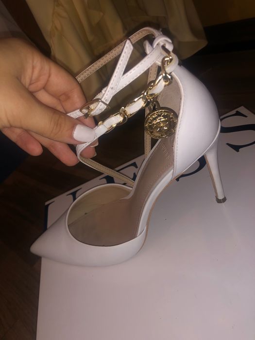 pantofi Guess originali