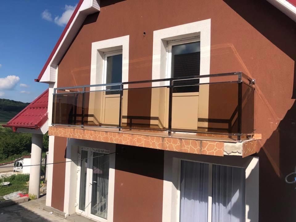 Balustrade din sticla cu profil de aliminiu