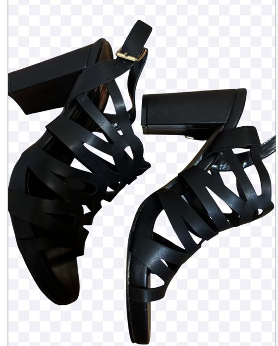 Sandale marimea 38 noi