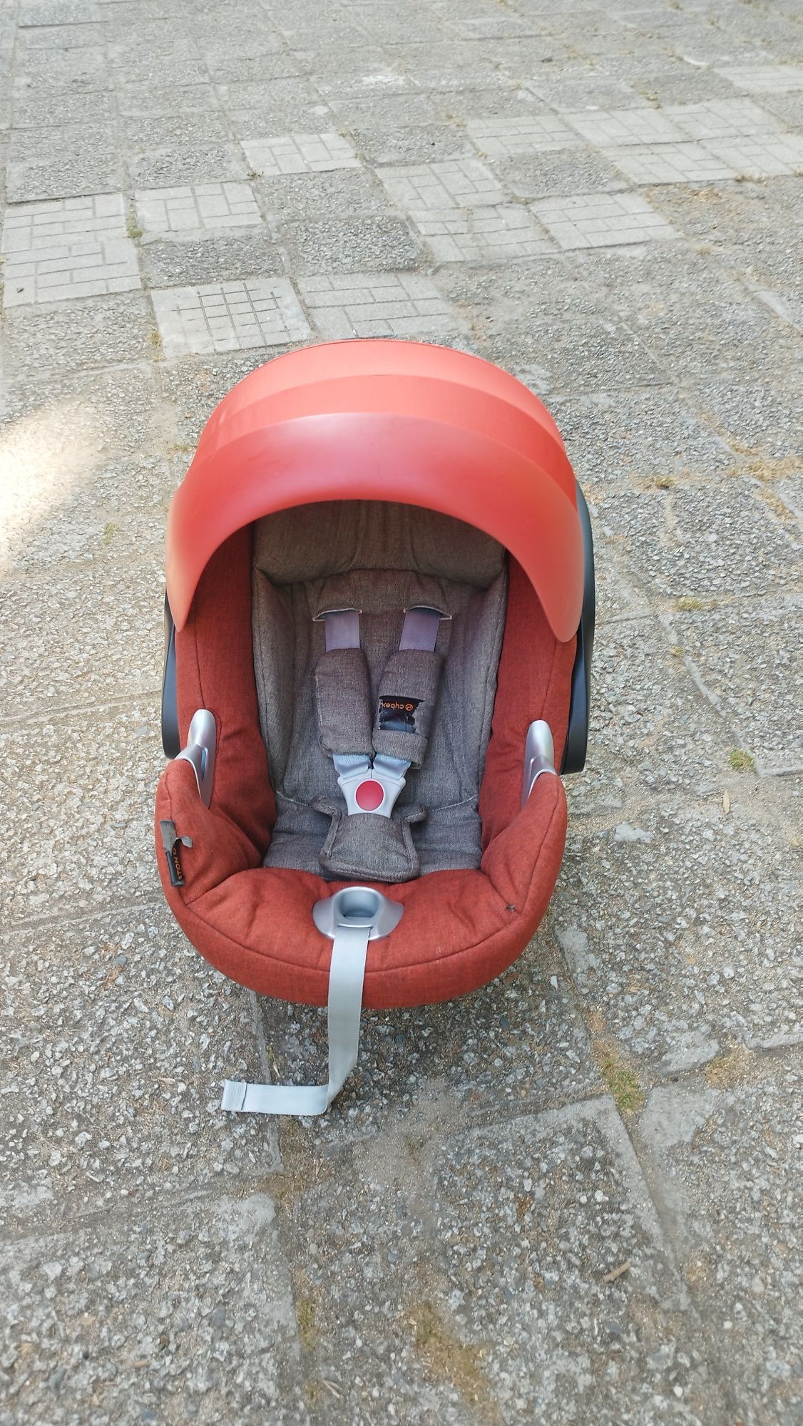 Бебешки кош за кола cybex aton q