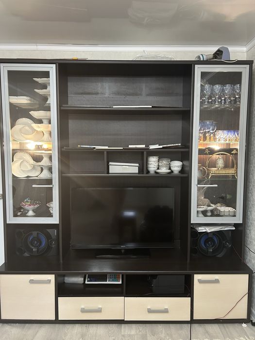 Продам стенка для гостиной