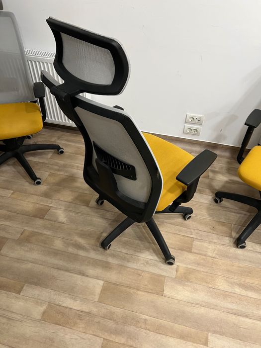 Scaun de birou cu tetiera