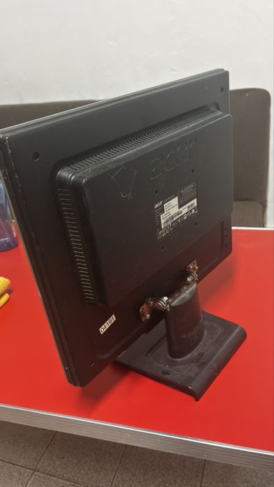 Продавам Монитори