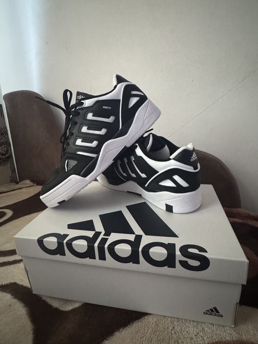 Adidași adidas midcity low