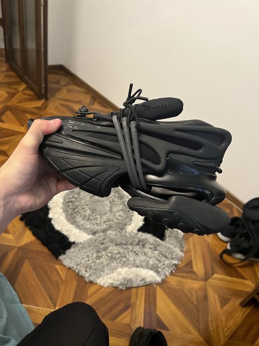 Balmain unicorn defecti