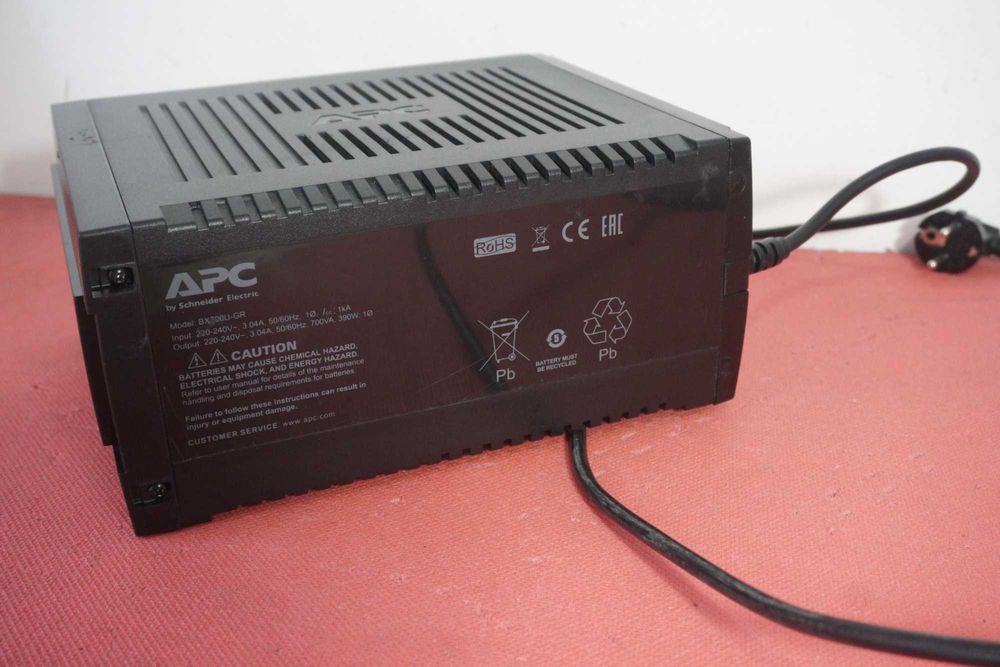 UPS устройство APC Back-UPS 700 390W с новa батерия/ Вкл.ДДС