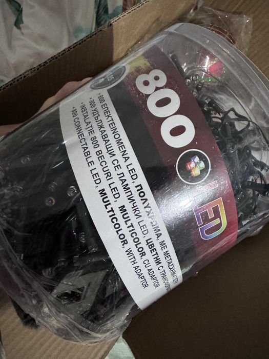 Instalatie LED 800 cu cablu verde, multicolora