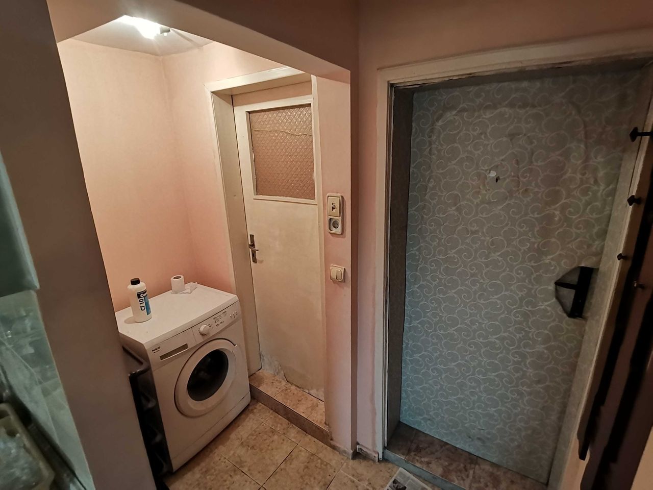 Дава се под наем Едностаен апартамент в Бургас, Възраждане - 35 кв.м за 204 € - Снимка #4