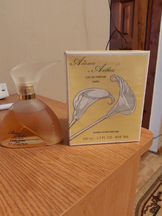 парфюм продам новый