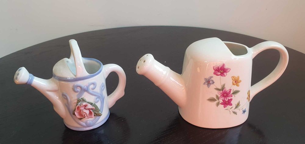 Stropitori Miniaturi, pereche de stropitori portelan, vase flori