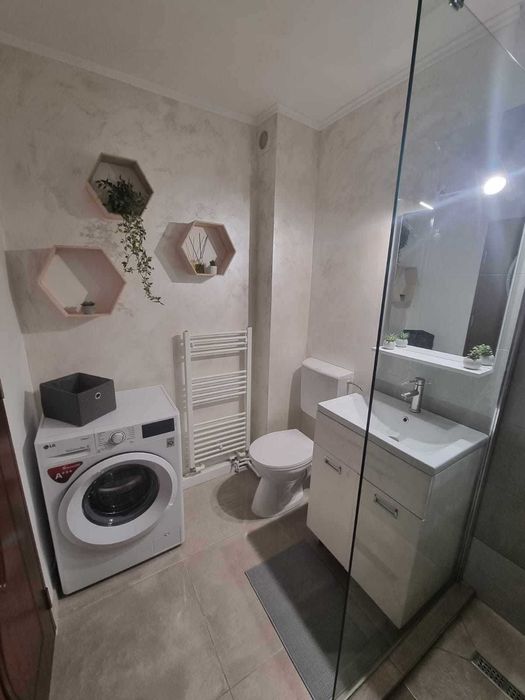 Apartament cu o camera de închiriat