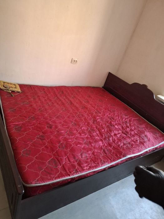 Двухспальная кровать