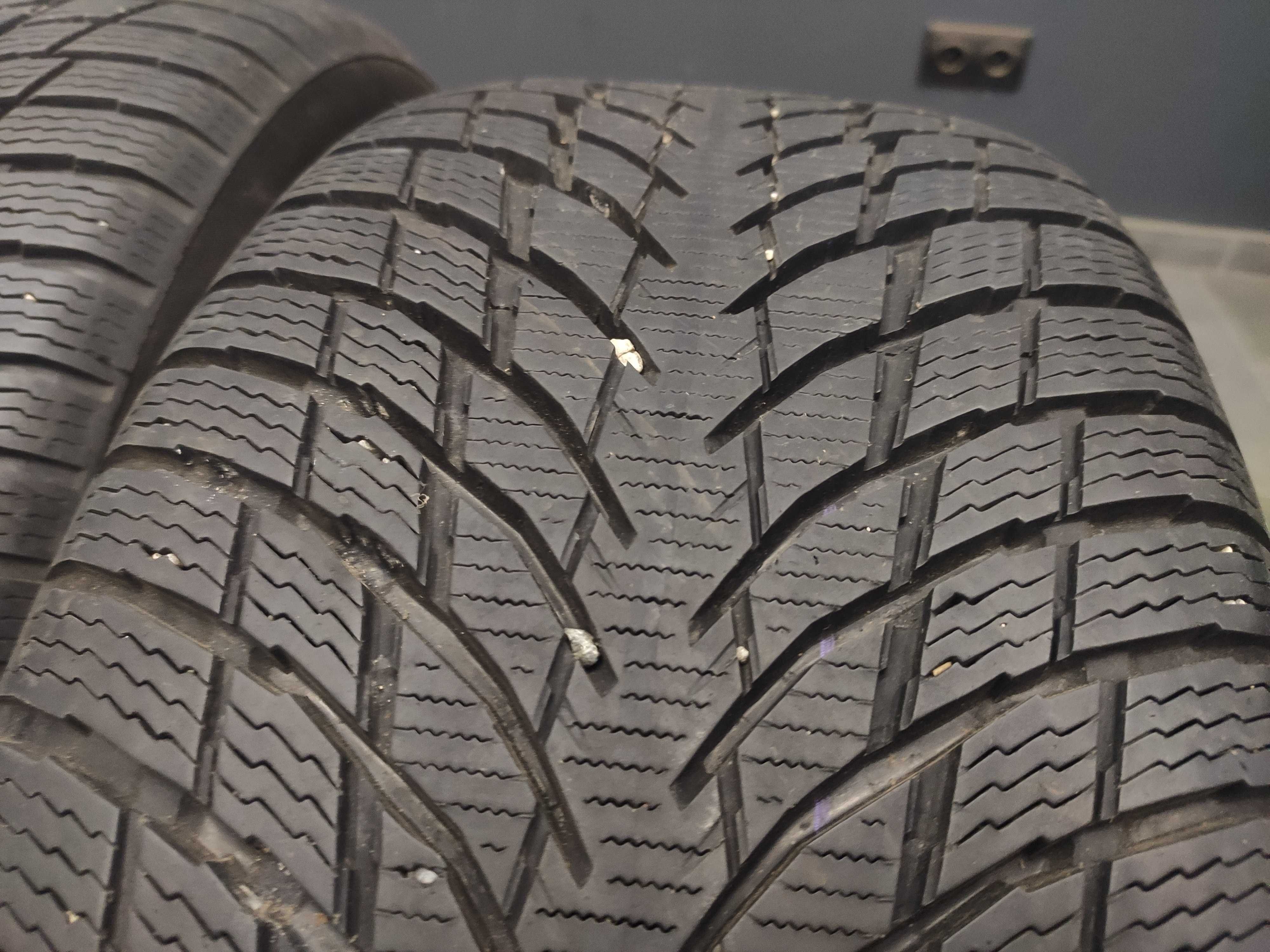 2бр Зимни Гуми 235 55 17 - Nokian - DOT 2020 -