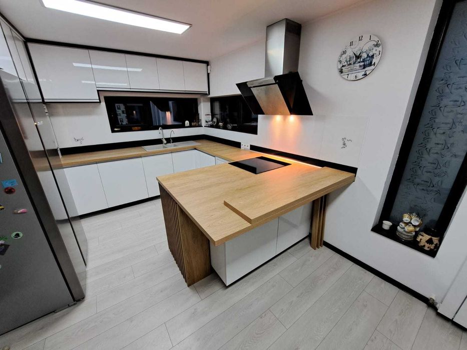 Vila Superba Complet Mobilata si Utilata In Cazasu cu teren de 1190mp