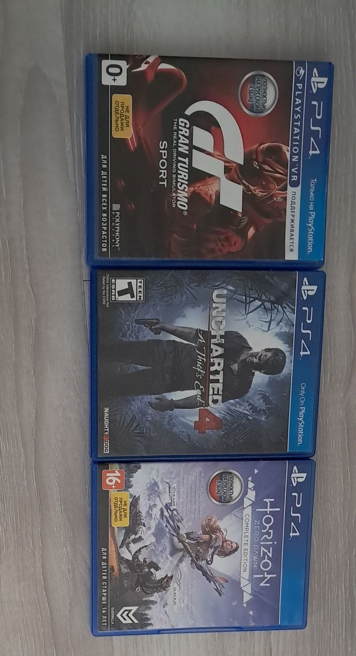 PS4 Slim 1TB  2 оригинальных геймпада + 3 диска + Cyberpunk 2077


--