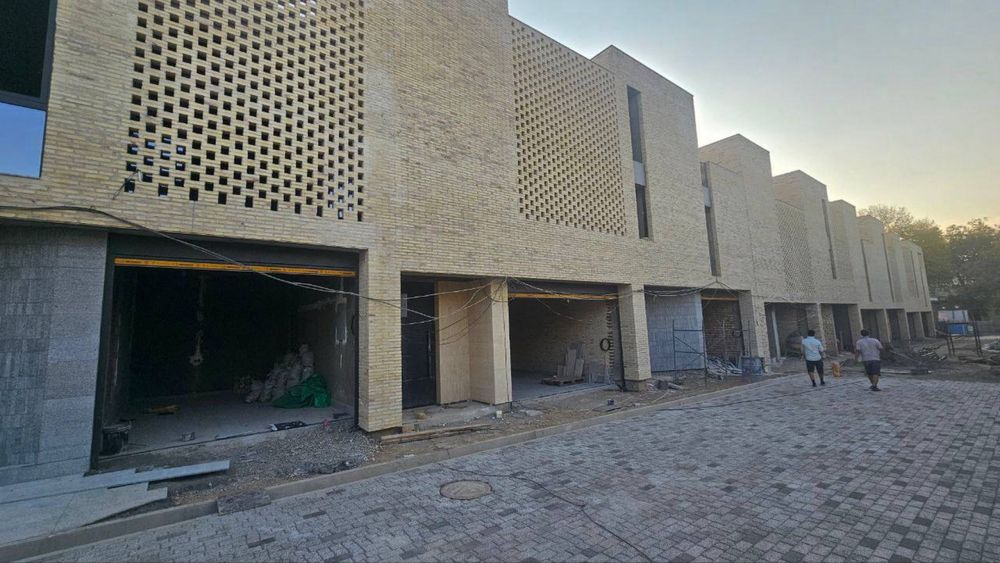 Чайхона Салом осталось 4 Танхауса «Коробка