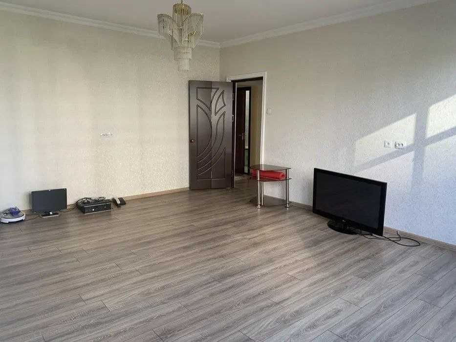 Продается квартира на Юнусабад-6 с евроремонтом 4/3/4 82 m²!