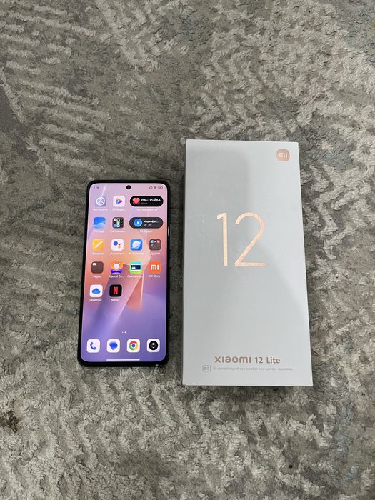 Xiaomi 12 с коробкой