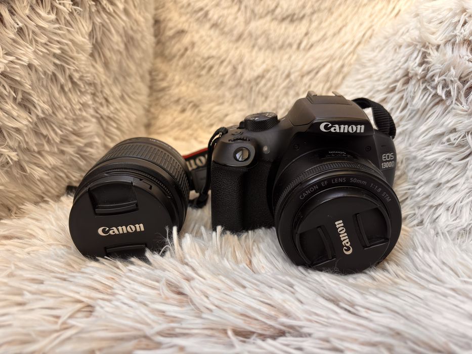 Canon EOS 1300D Camera digitala!!