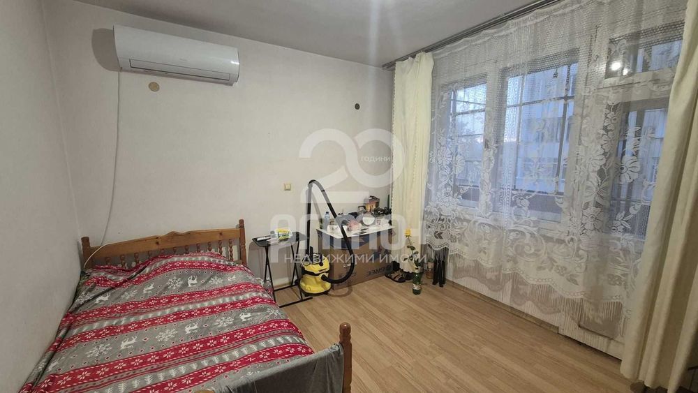 Тристаен тухлен апартамент в кв. Бузлуджа